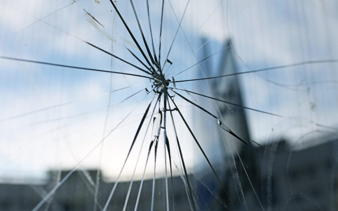 Top Signs of Quality Emergency Glass Replacement Services