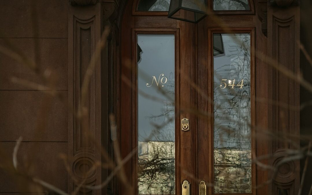 Don’t Be Transparent: Finding the Best Replacement Glass for Doors
