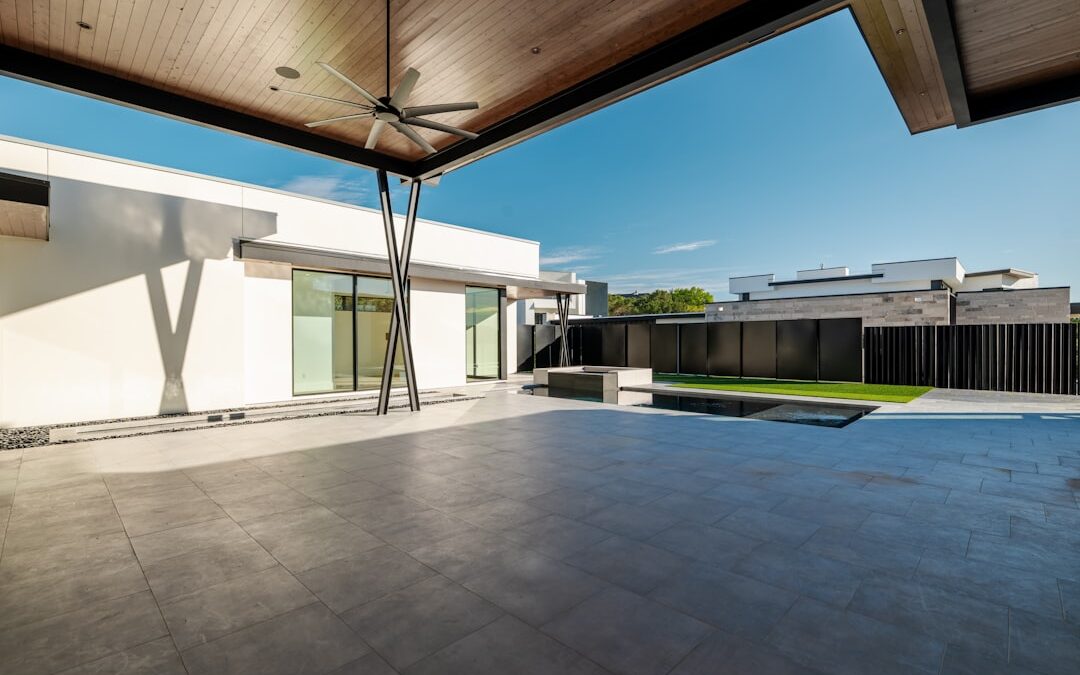 A Practical Guide to Comparing Sliding Door & Screen Options